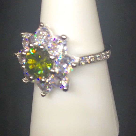 Natural Peridot & Sapphire Floral Sterling Silver Ring - Picture 11 of 12